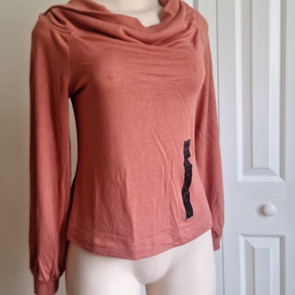 NWT! Banana Republic Soft Luxe Off Shoulder Sweater Top Size Large - Picture 3 of 9